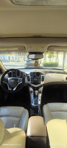 Chevrolet Cruze-9