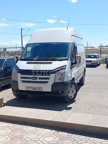 Ford Transit-1