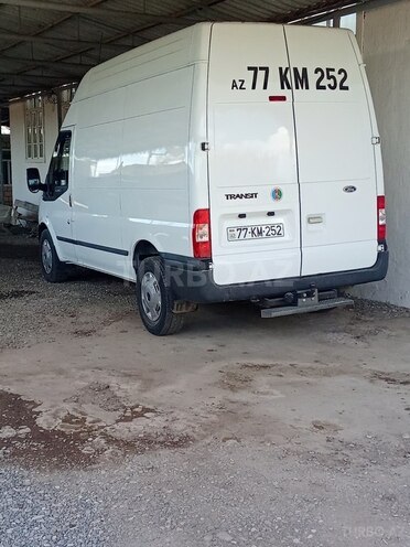 Ford Transit-3