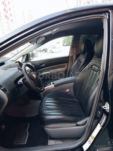 Toyota Prius-7