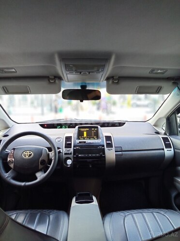 Toyota Prius-9