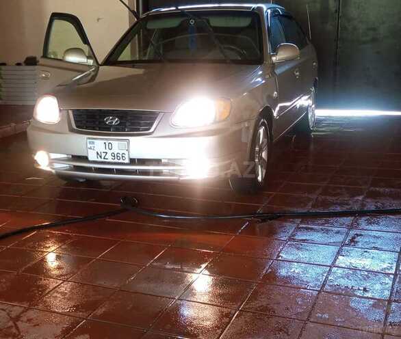 Hyundai Accent-9