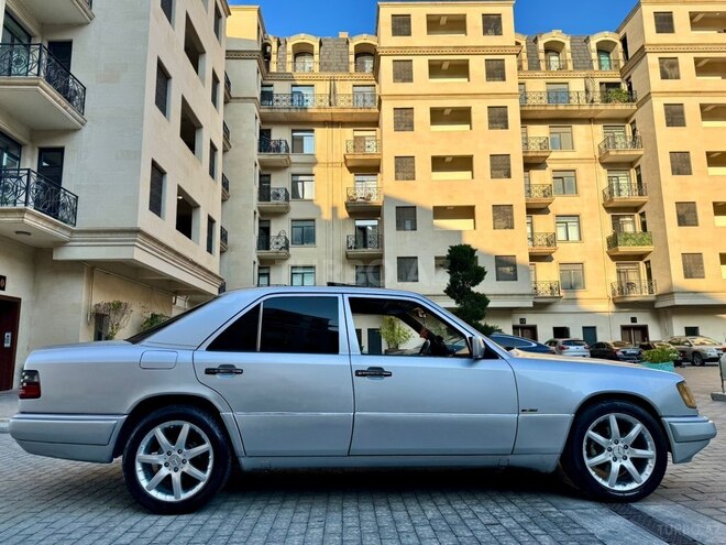 Mercedes 200 E-6