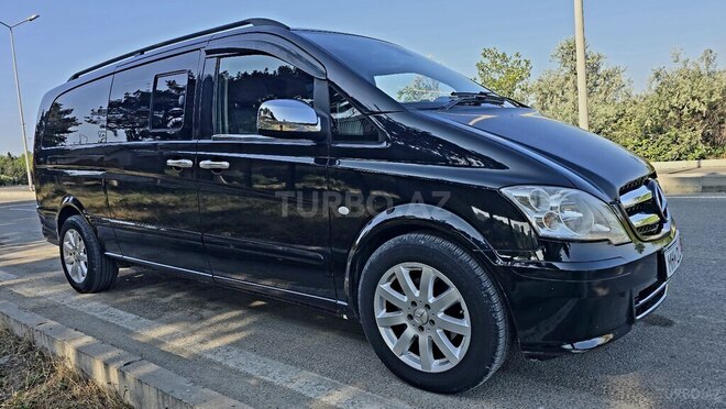Mercedes Viano-3