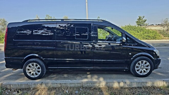 Mercedes Viano-4