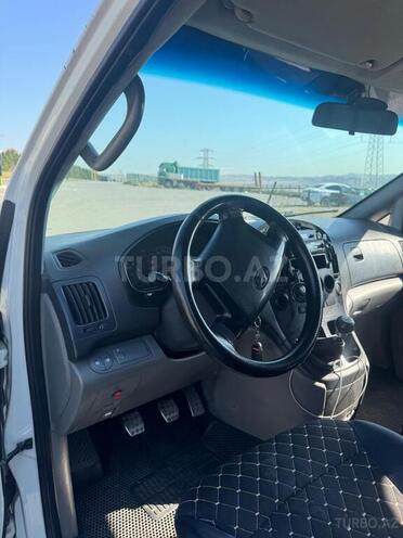 Hyundai H 100-8