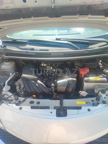 Nissan Note-8