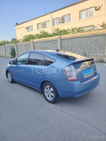 Toyota Prius-2