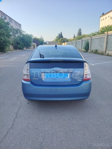Toyota Prius-3