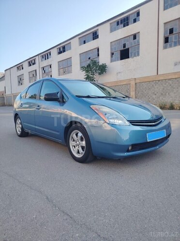 Toyota Prius-5
