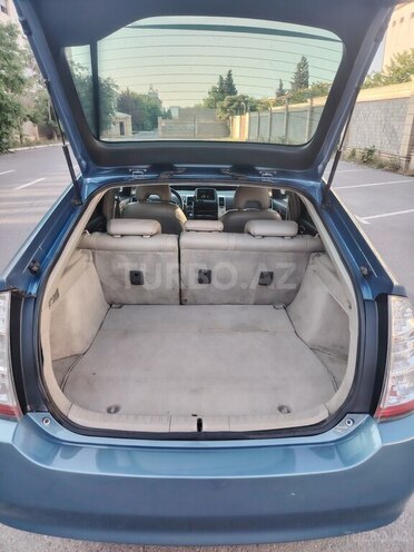 Toyota Prius-11