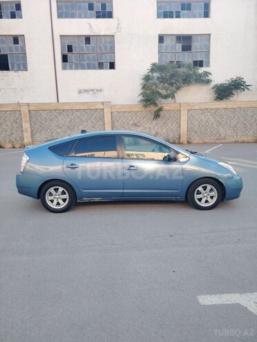 Toyota Prius-13
