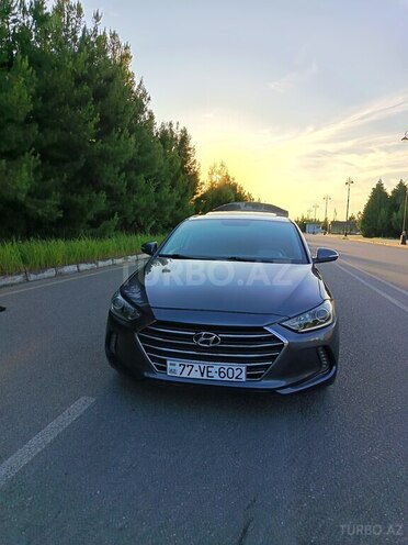 Hyundai Elantra-1