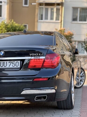 BMW 750-7