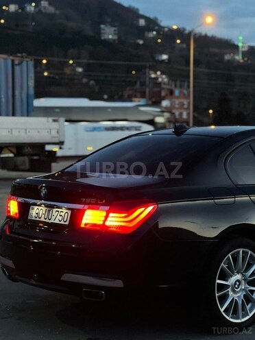 BMW 750-2