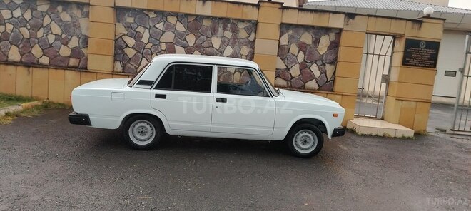 LADA (VAZ) 2107-17