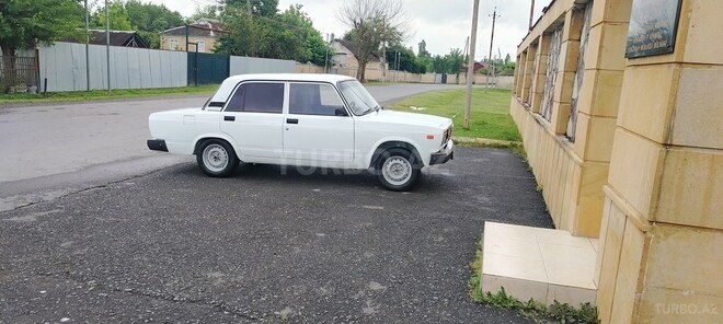 LADA (VAZ) 2107-15