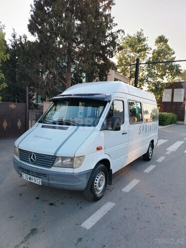 Mercedes Sprinter 208-3