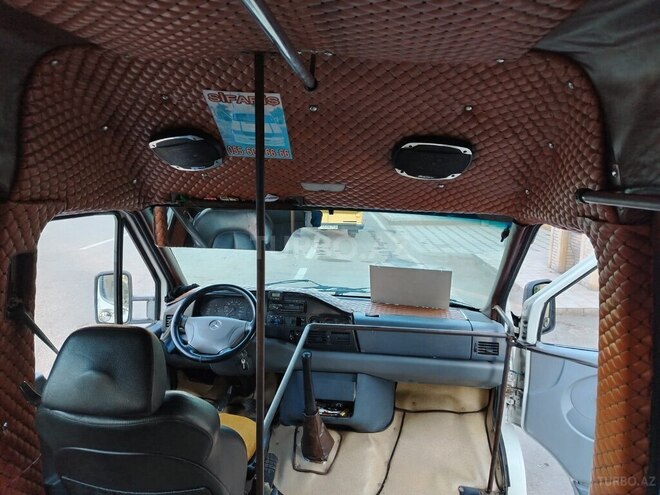 Mercedes Sprinter 208-7