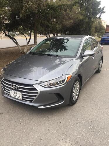 Hyundai Elantra-4