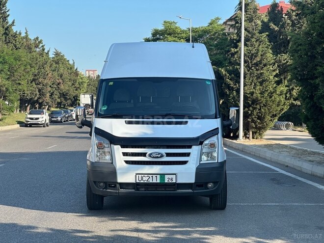 Ford Transit-3