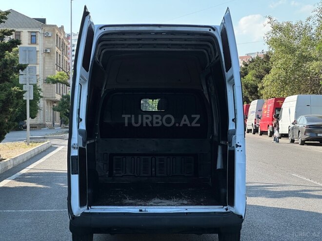 Ford Transit-6