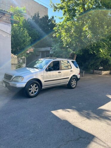 Mercedes ML 430-2