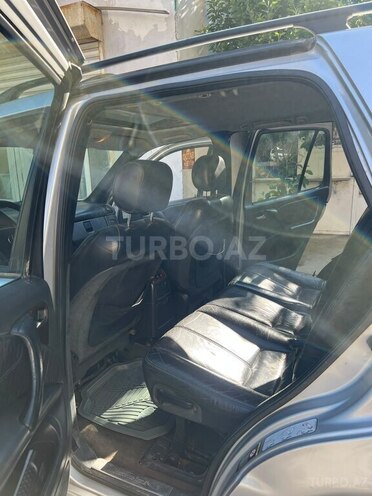 Mercedes ML 430-9