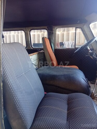 UAZ 390945-8
