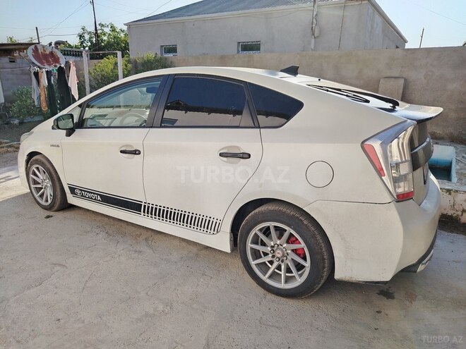 Toyota Prius-9