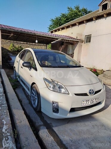Toyota Prius-1