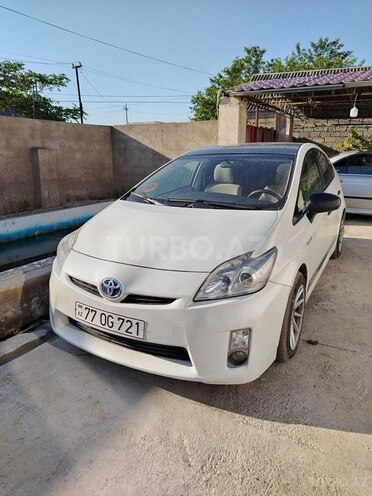 Toyota Prius-7