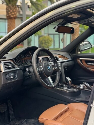 BMW 330-19