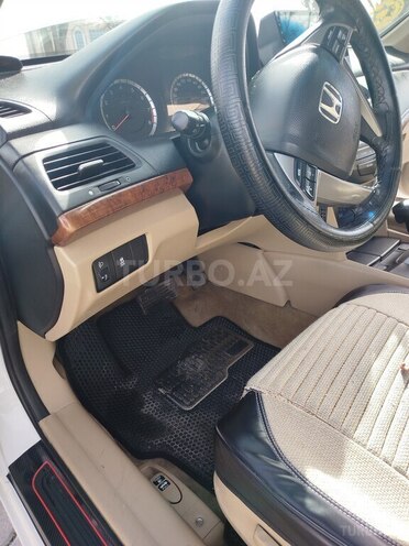 Honda Accord-12