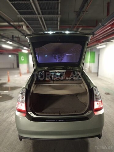 Toyota Prius-11