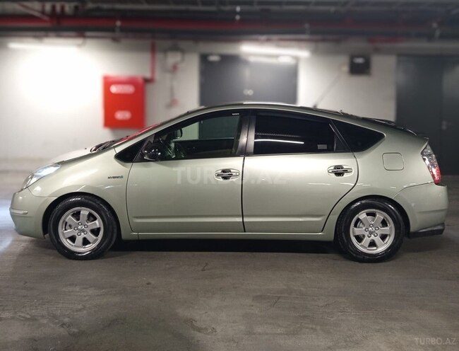 Toyota Prius-7