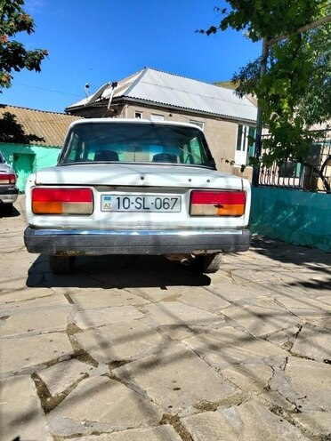 LADA (VAZ) 2107-2