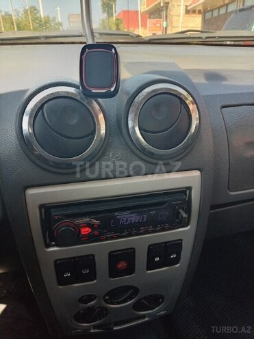Renault Tondar-8