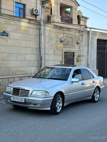 Mercedes C 180-4