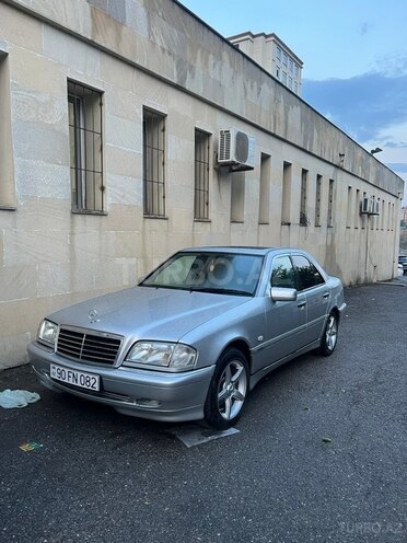 Mercedes C 180-11