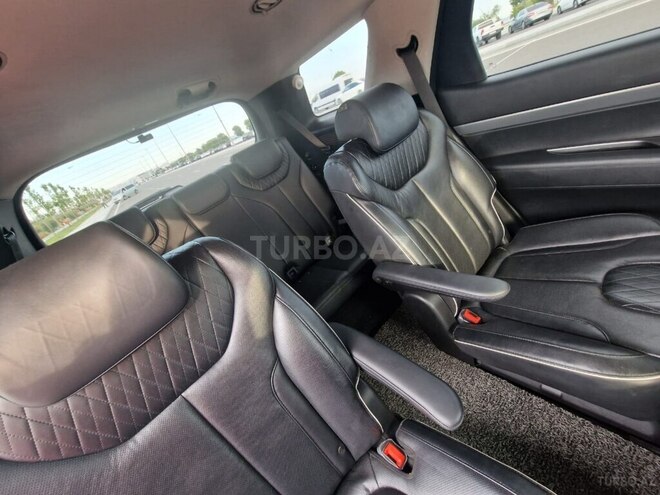 Hyundai Palisade-12