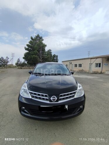 Nissan Tiida-1