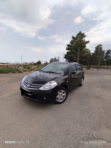 Nissan Tiida-7