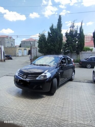Nissan Tiida-5