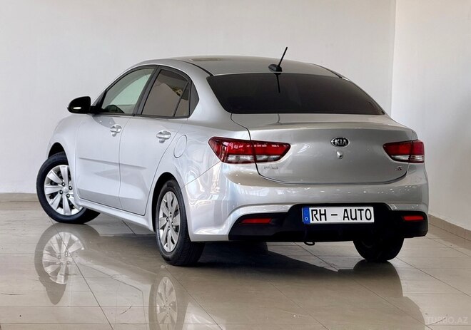 Kia Rio-4