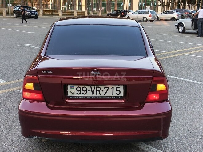 Opel Vectra-10