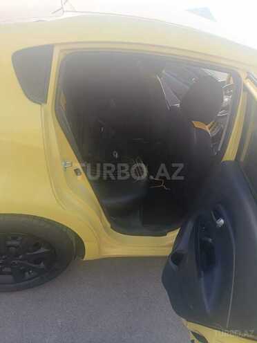 Kia Rio-12