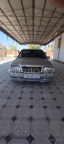 Mercedes C 220-1