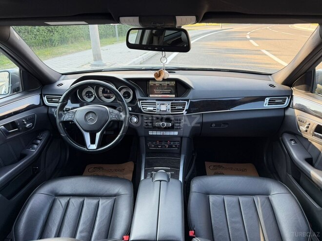 Mercedes E 220-12
