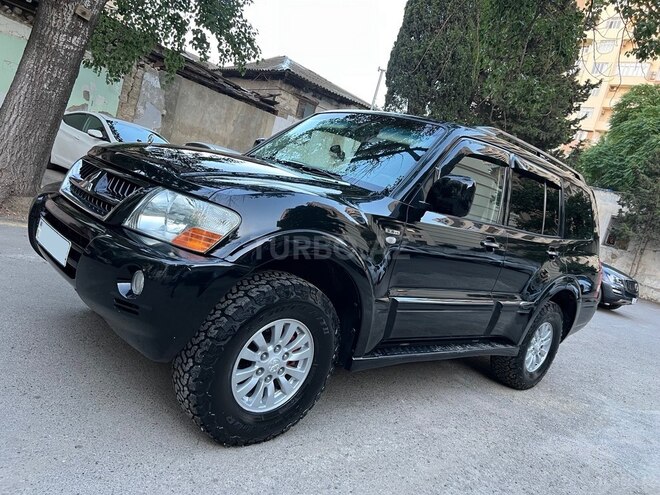 Mitsubishi Pajero-3